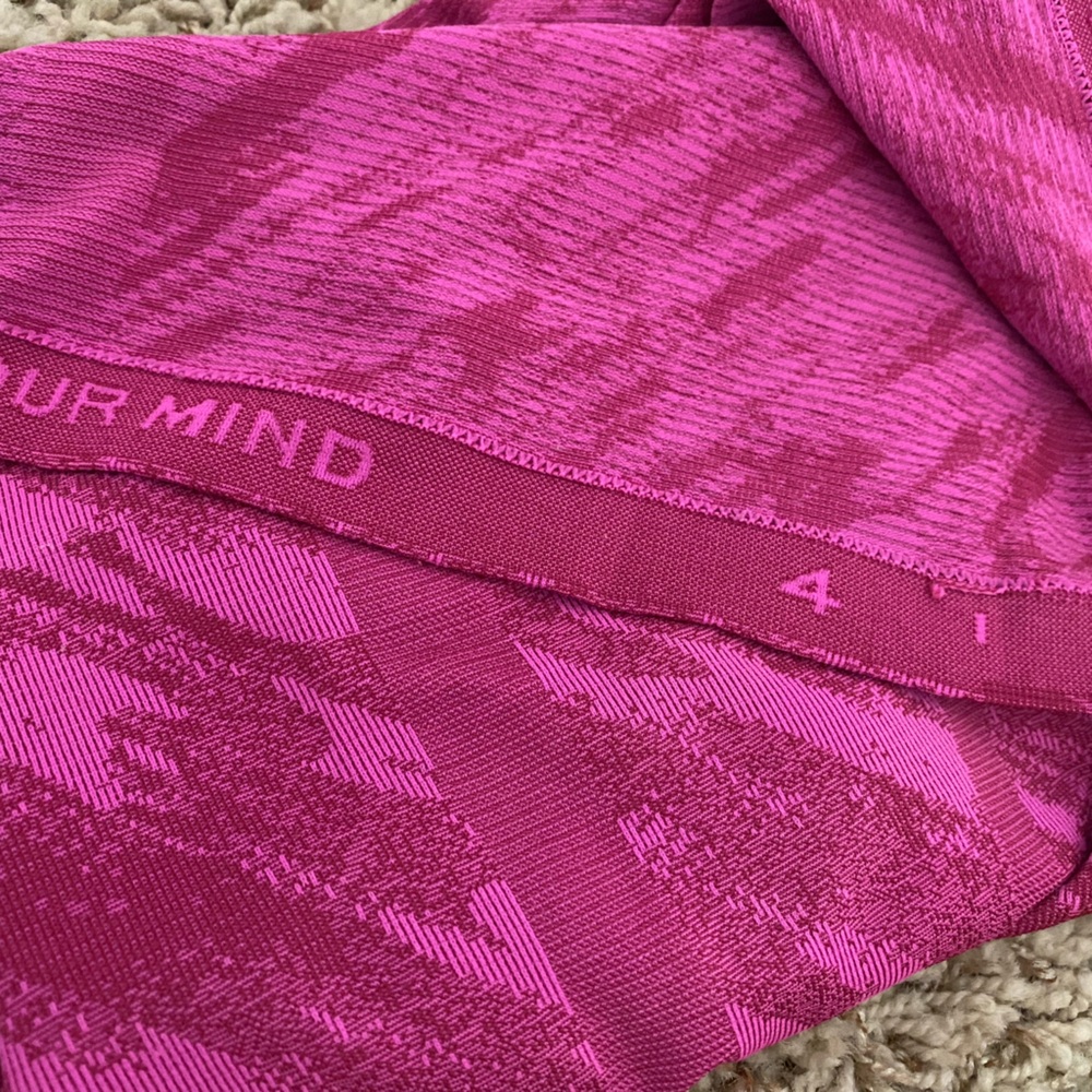 Lululemon Swiftly Tech Size 4 Great Condition - image 2